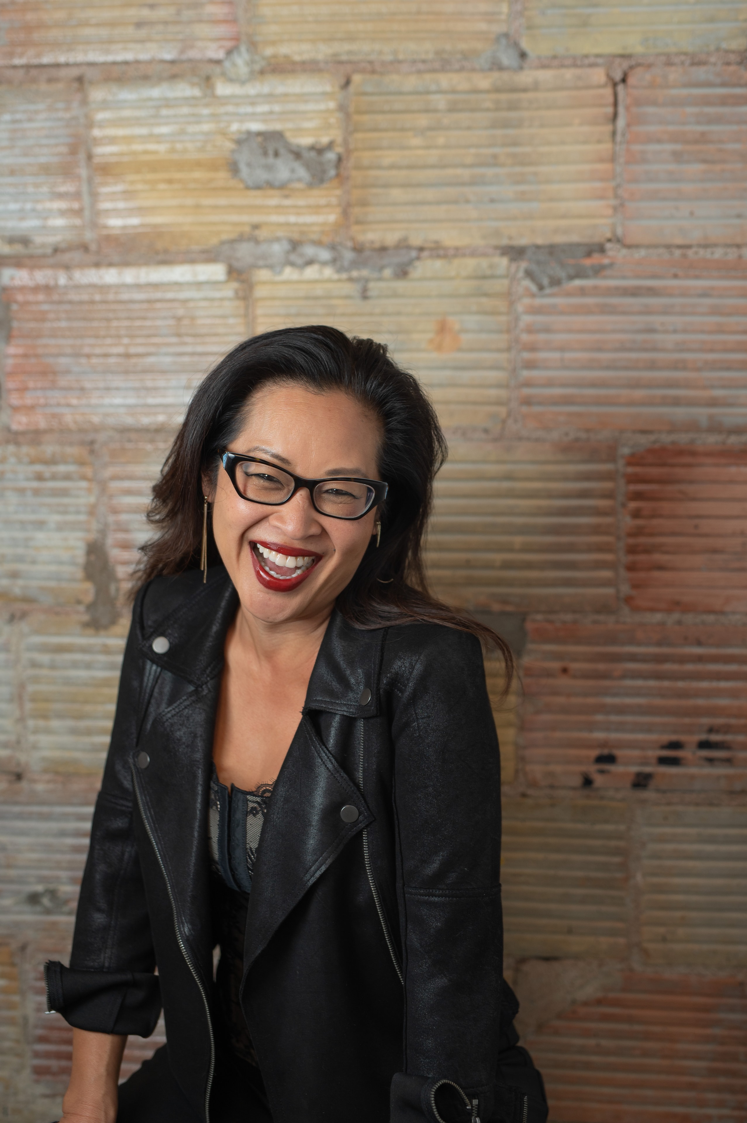 Julianna, co-host of Midlife Glow-Up Podcast